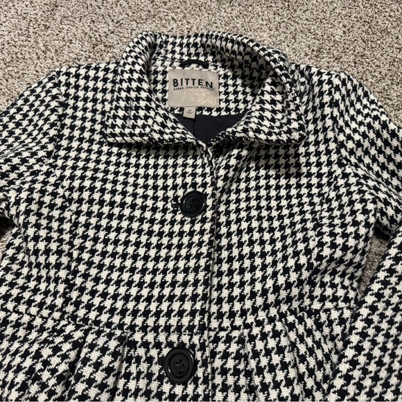 Bitten by Sarah Jessica Parker Black and White Pea Coat Like New! - Picture 5 of 5